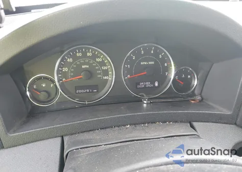 2010 Jeep Grand Cherokee Laredo из США, поврежденный, VIN 1J4PS4GK5AC105151